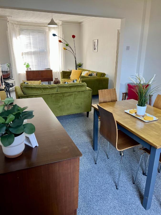 Contemporary 2 Bedroom Victorian Town House - Sleeps Up To 6 Kimberley  Dış mekan fotoğraf