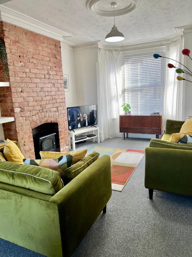 Contemporary 2 Bedroom Victorian Town House - Sleeps Up To 6 Kimberley  Dış mekan fotoğraf